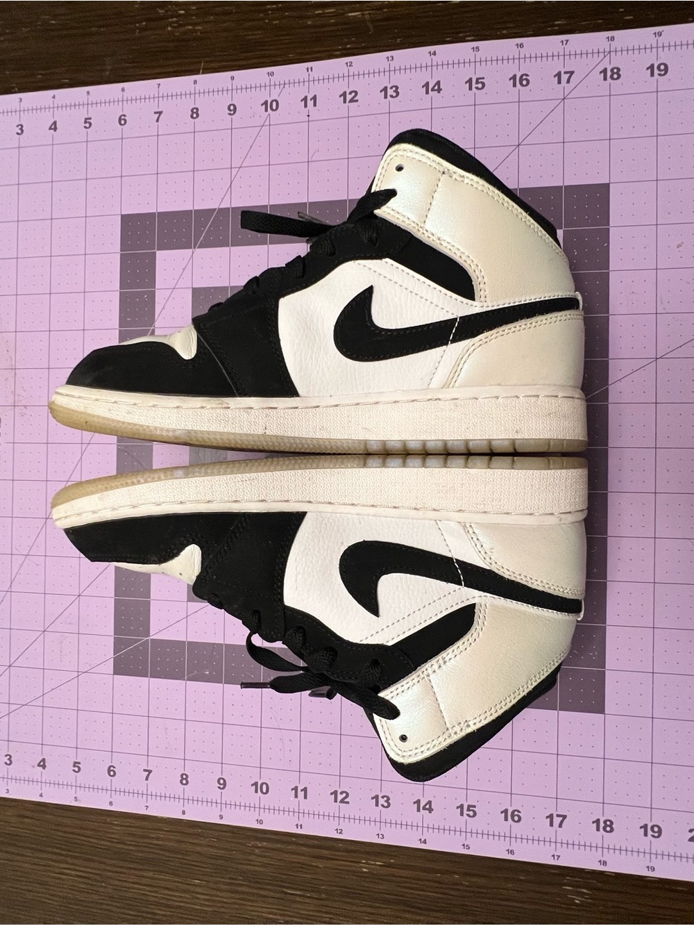 Nike 6.5Y Air Jordan 1 Mid GS White Shadow Black White Sneakers DN4321-100 - Picture 3 of 12
